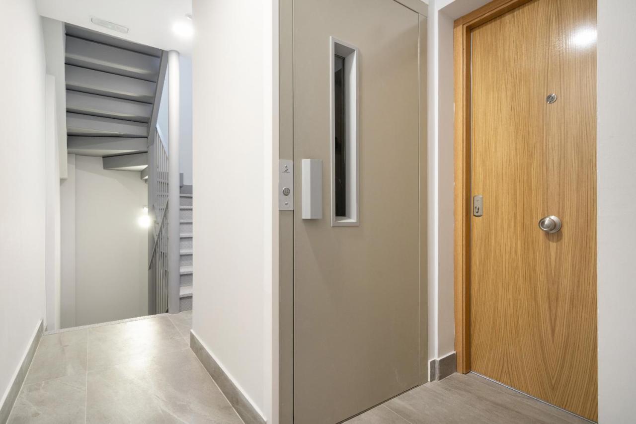 Apartamentos Reformados En Madrid Rio Екстер'єр фото